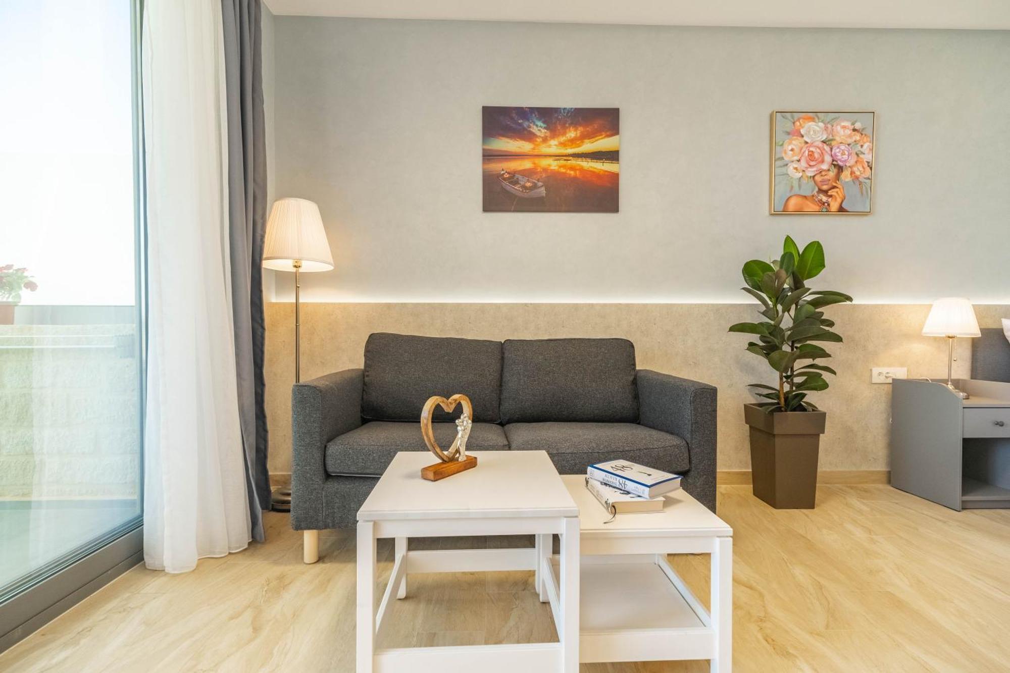 Amour Relax Hotel Almirída Kültér fotó