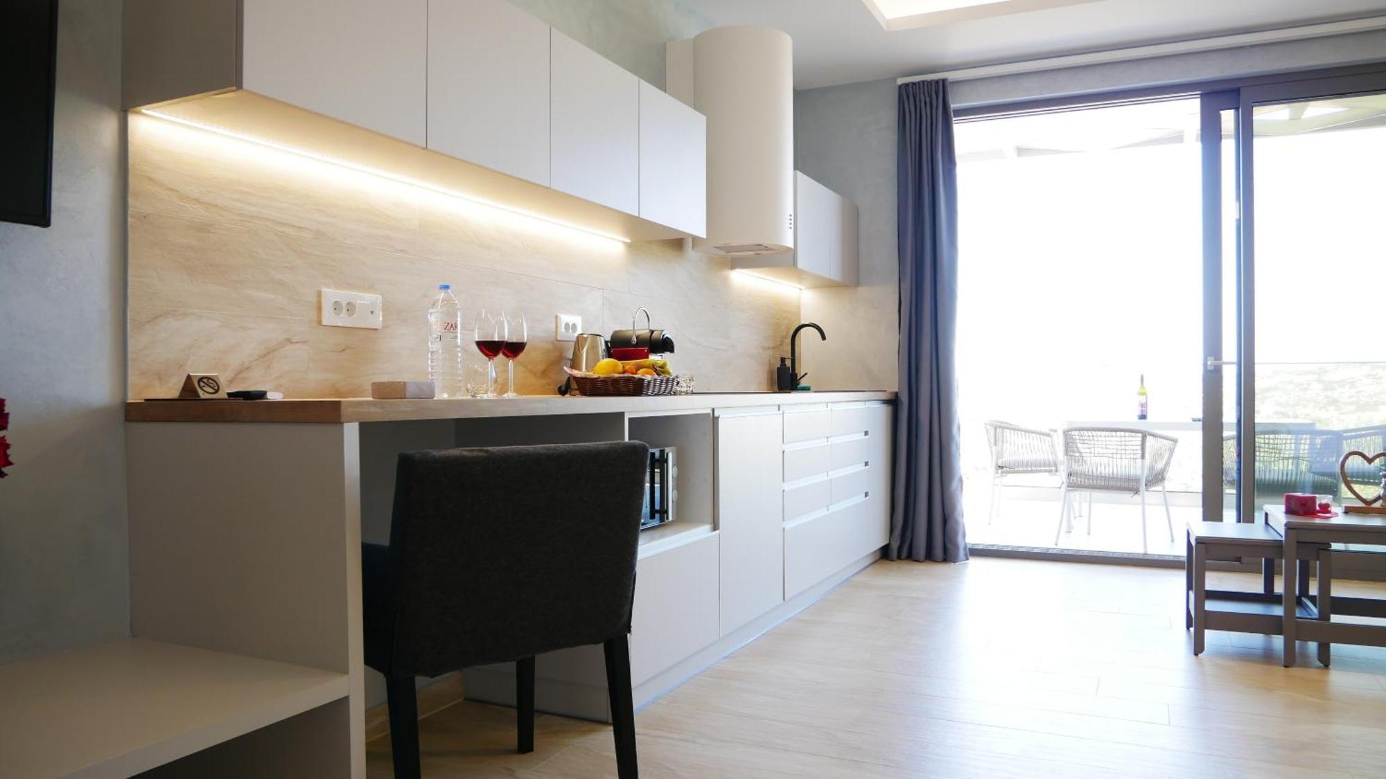 Amour Relax Hotel Almirída Kültér fotó